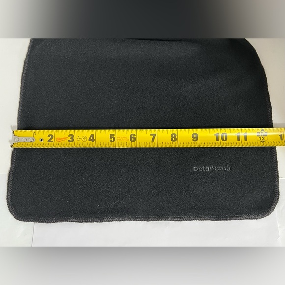 Patagonia Black Fleece Scarf - Picture 2 of 3